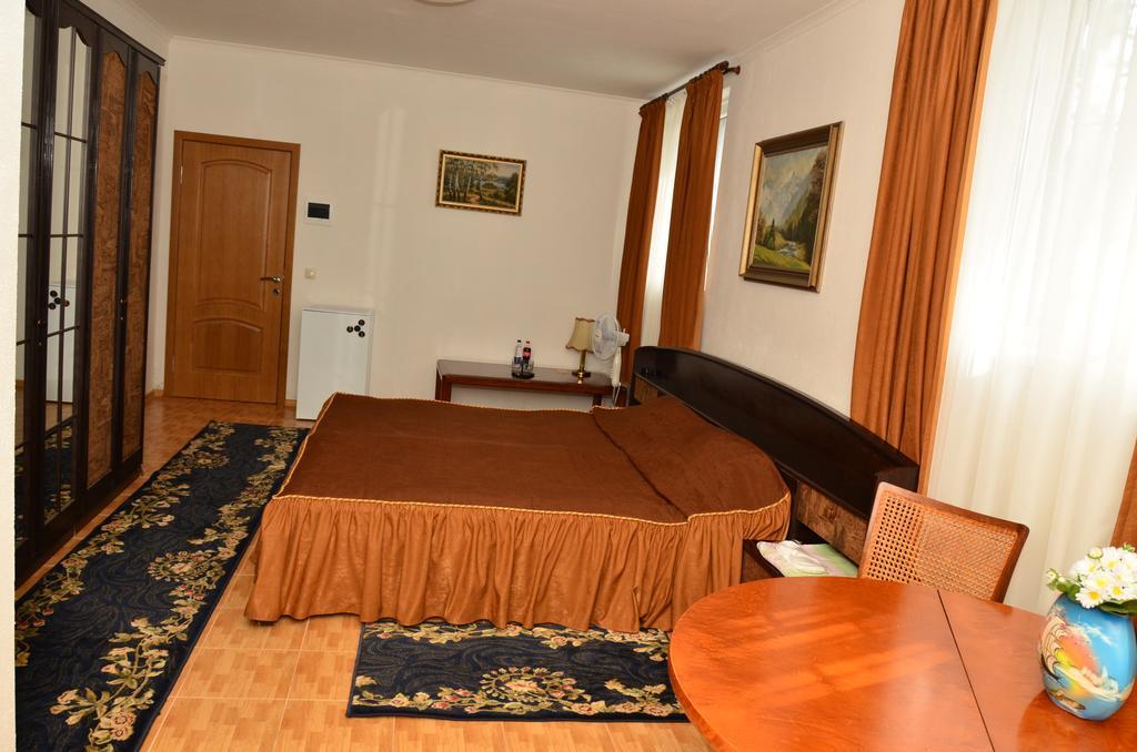 Hotel Acorn 伊尔平 外观 照片